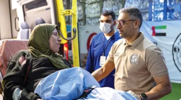 مئات الحالات يومياً.. المستشفى الإماراتي العائم يواصل تقديم الرعاية الصحية لمرضى غزة